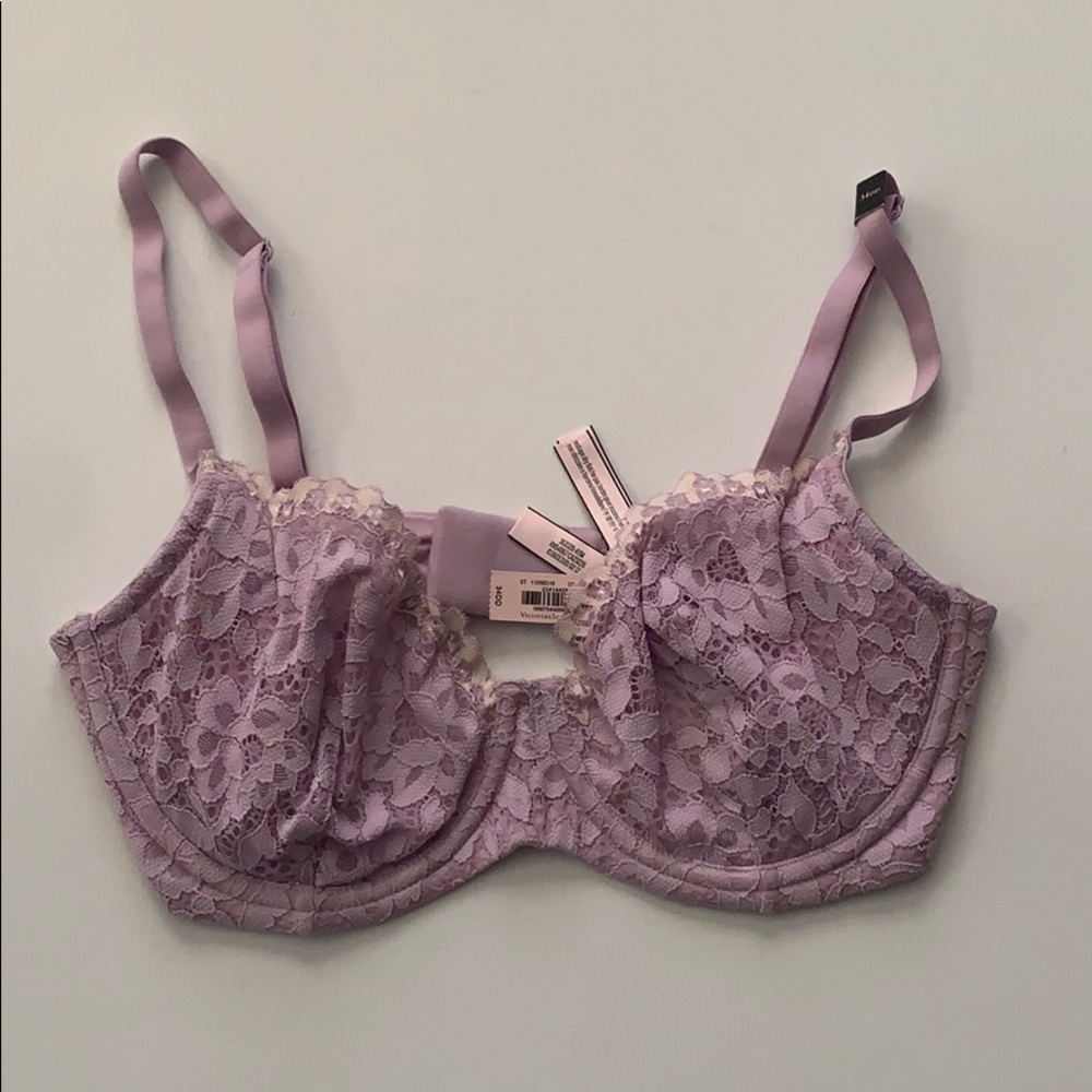 LAST DAY! 📦 VS Lace Bra